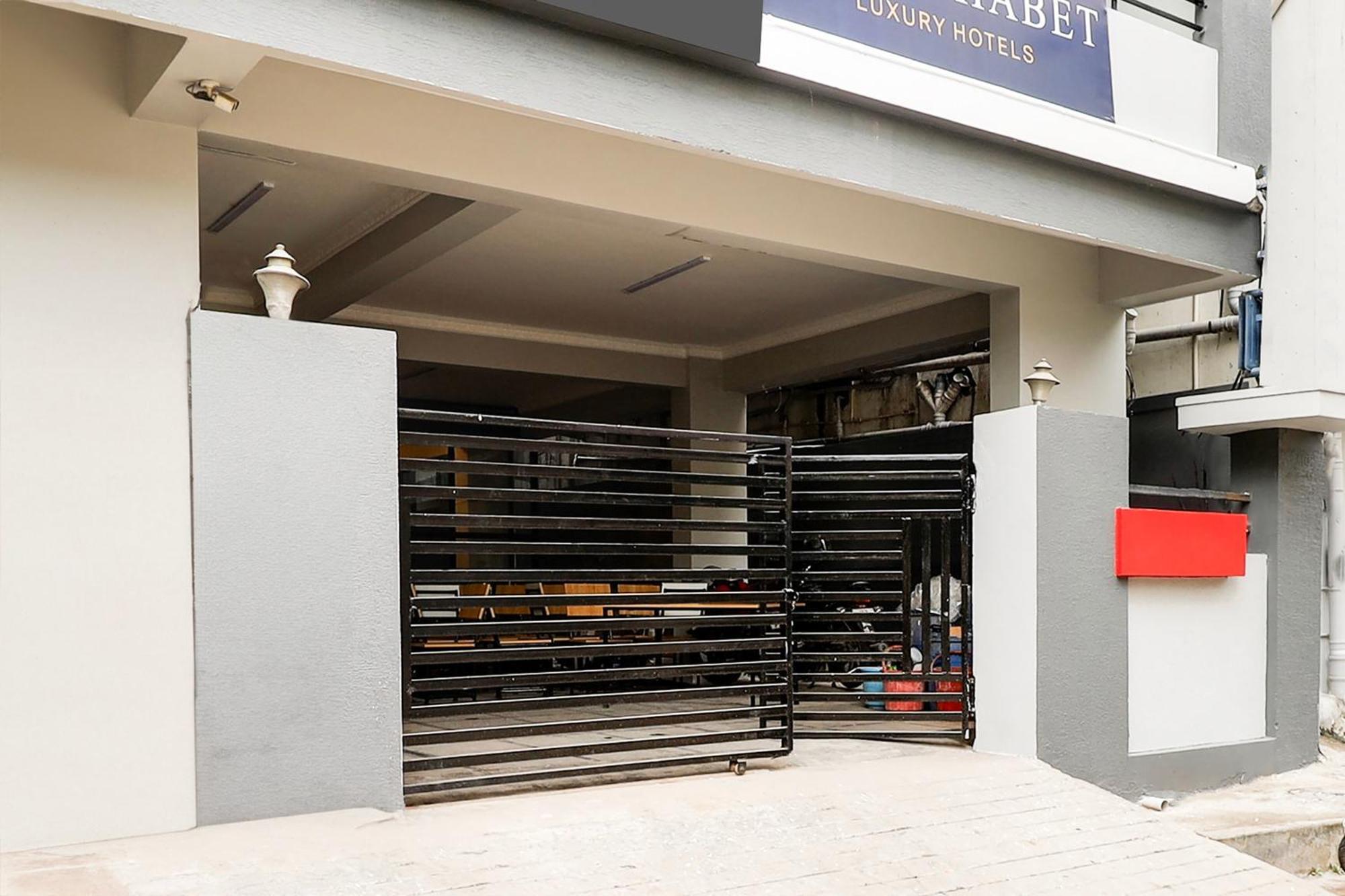 Super Townhouse De Alphabet Hotel Kukatpally Nexus Mall Hyderabad Exterior foto